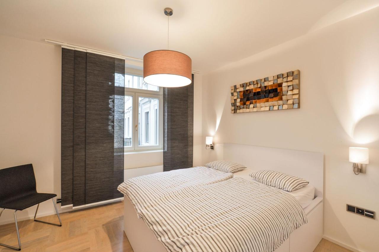 Apartment Stunning Designer With Terrace Prague