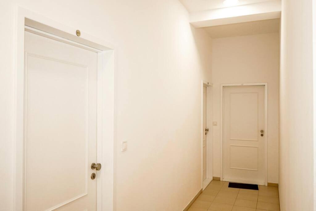 Centrally Located Gem In *