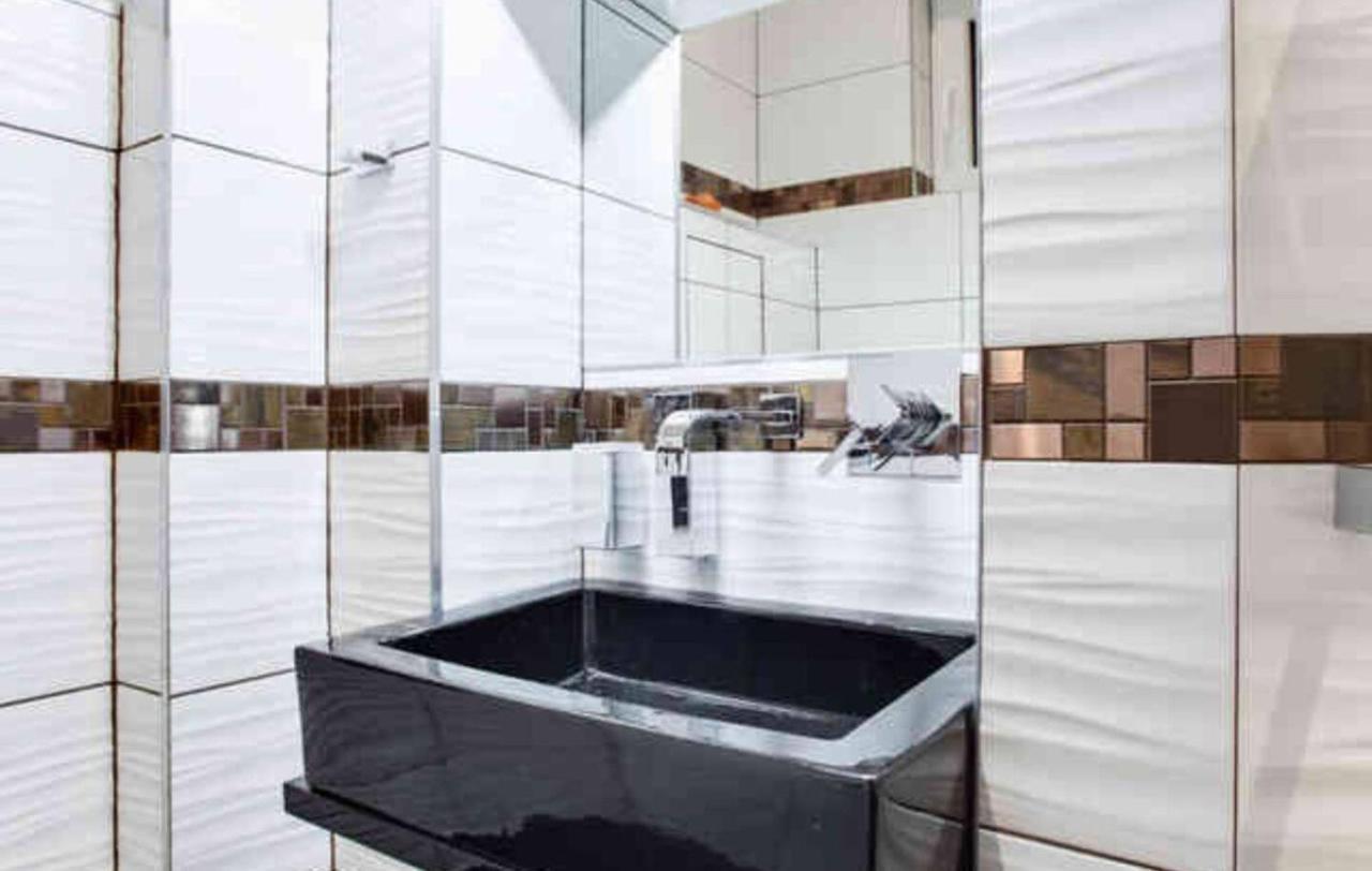 Luxury 3kk W/2kingbeds 65”tv,next Wenceslas Sq Apartment *