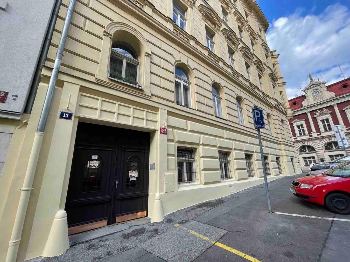 Luxury 3kk W/2kingbeds 65”tv,next Wenceslas Sq Apartment Prague