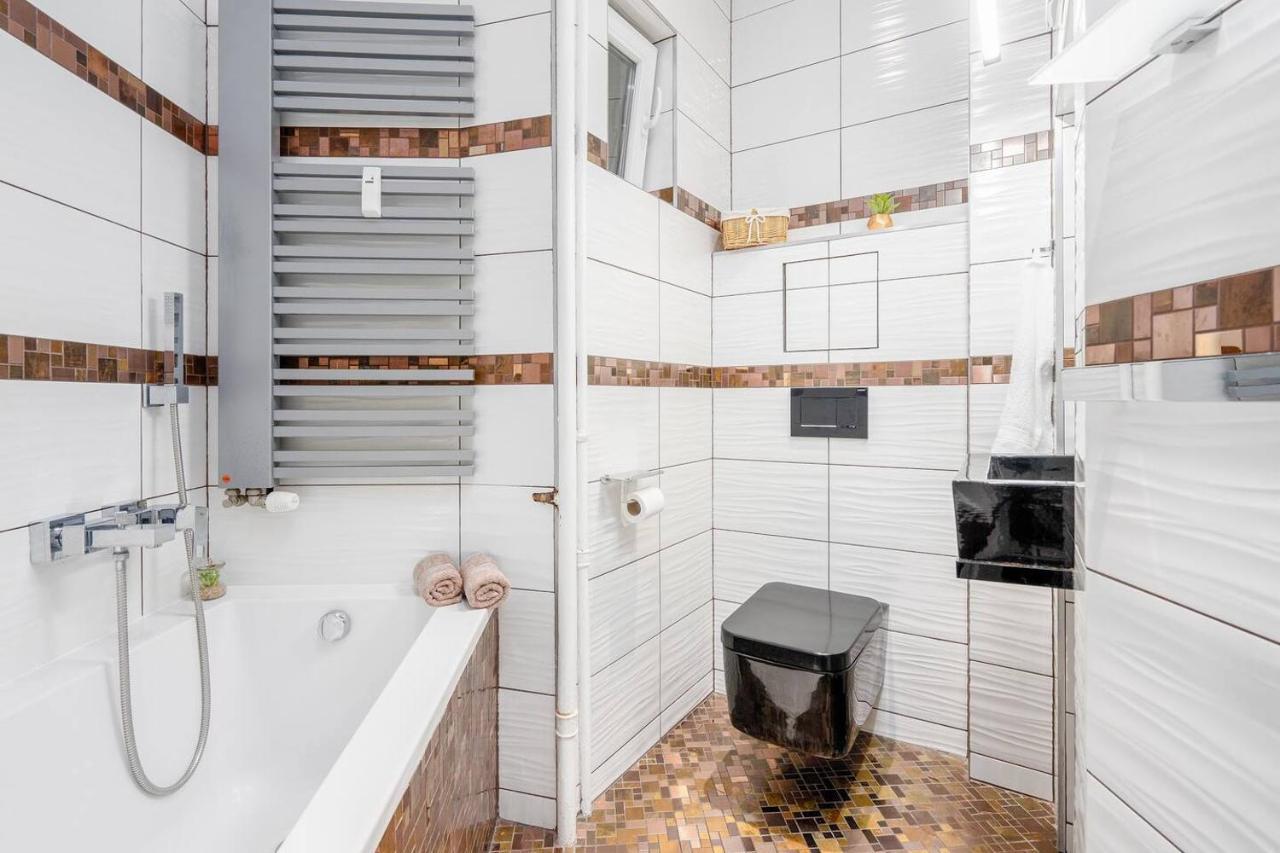Luxury 3kk W/2kingbeds 65”tv,next Wenceslas Sq Apartment