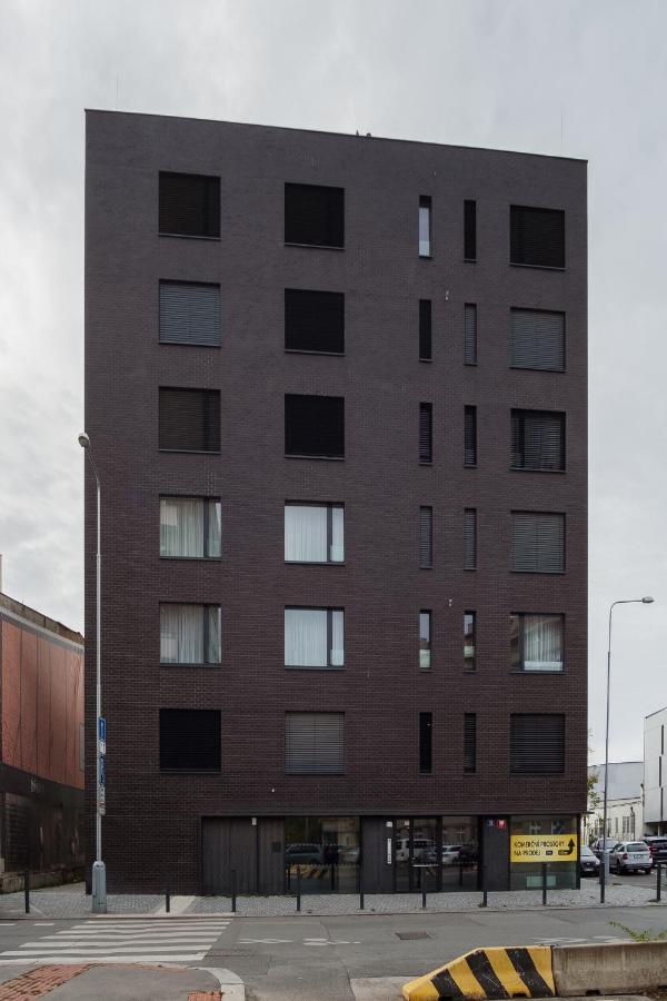 Days - Stylish W Balcony - Trendy Neighborhood Apartment