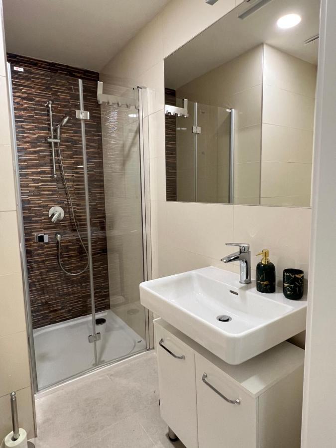 Apartamento Helen New Chain Florenc *
