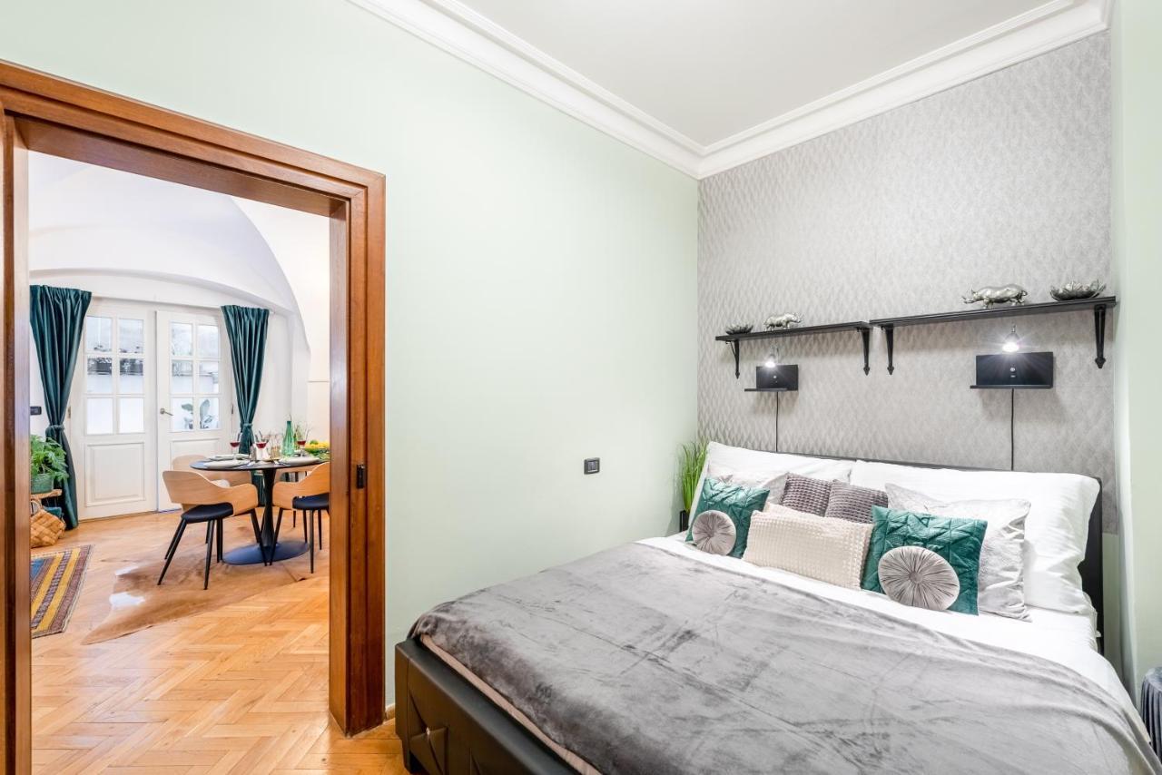 Adam's - Location * Prague