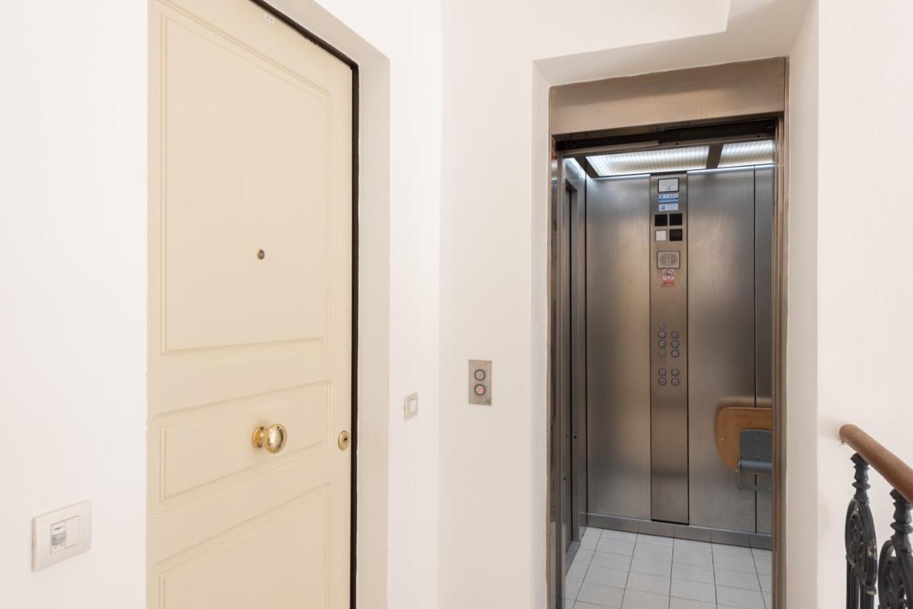 Spacious Near The River Daire
