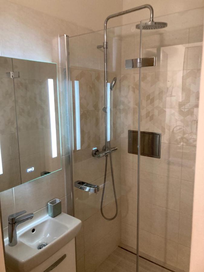 Jana Masaryka Apartment *
