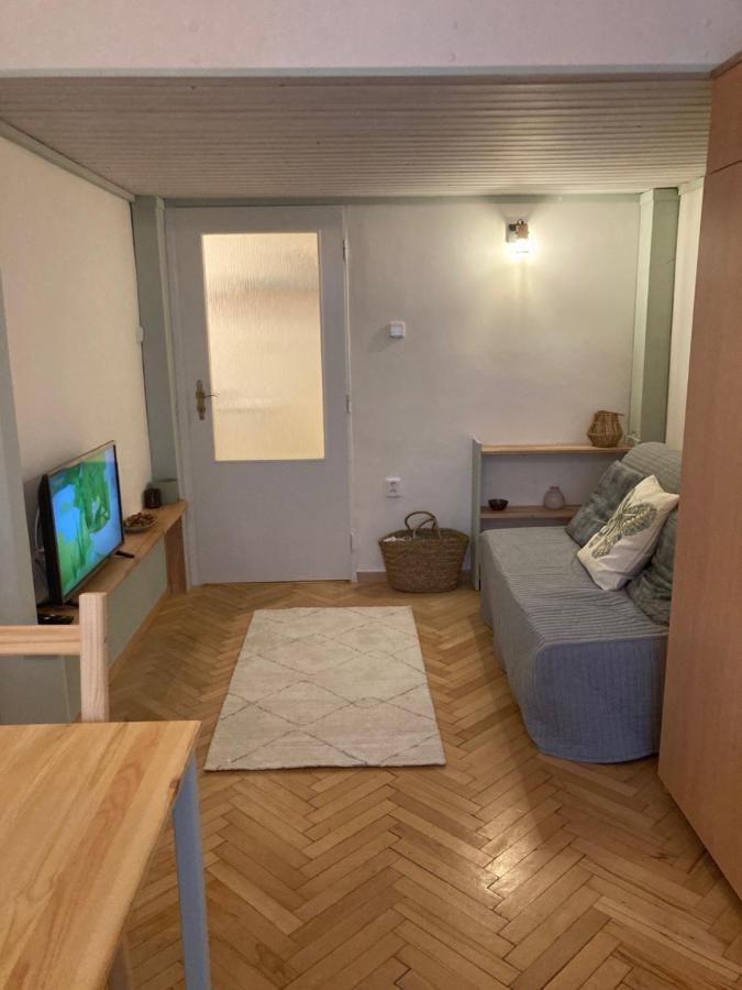 Jana Masaryka Apartment *