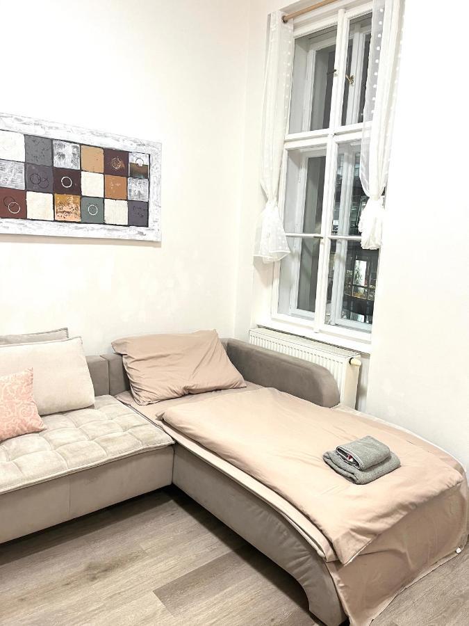 Apartamento Spacious 2bdr With Free Parking In Wenceslas Square