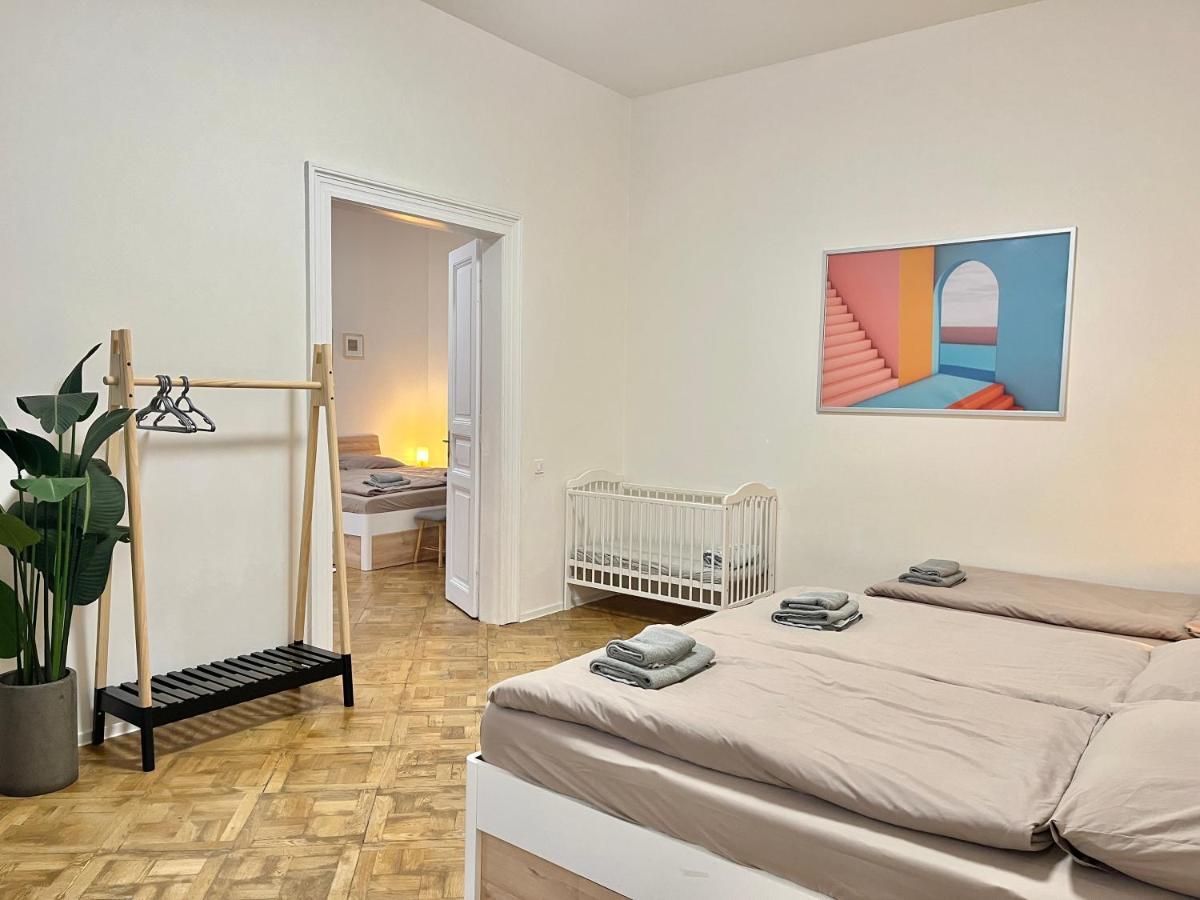 Spacious 2bdr With Free Parking In Wenceslas Square Apartamento Praga