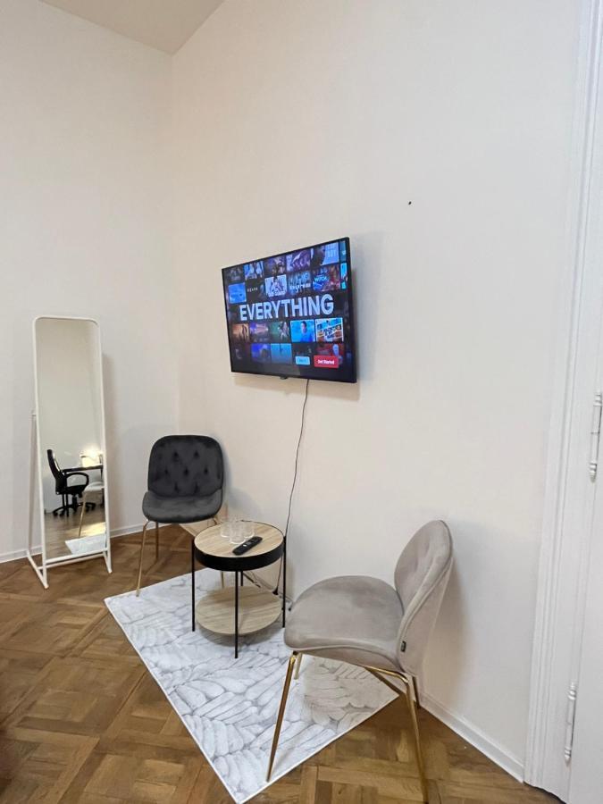 Spacious 2bdr With Free Parking In Wenceslas Square Apartamento *