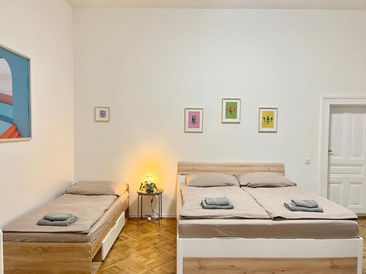 Spacious 2bdr With Free Parking In Wenceslas Square *