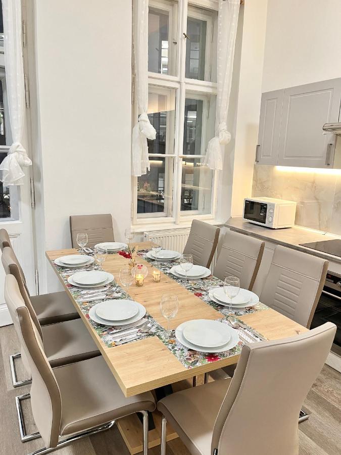 Apartamento Spacious 2bdr With Free Parking In Wenceslas Square