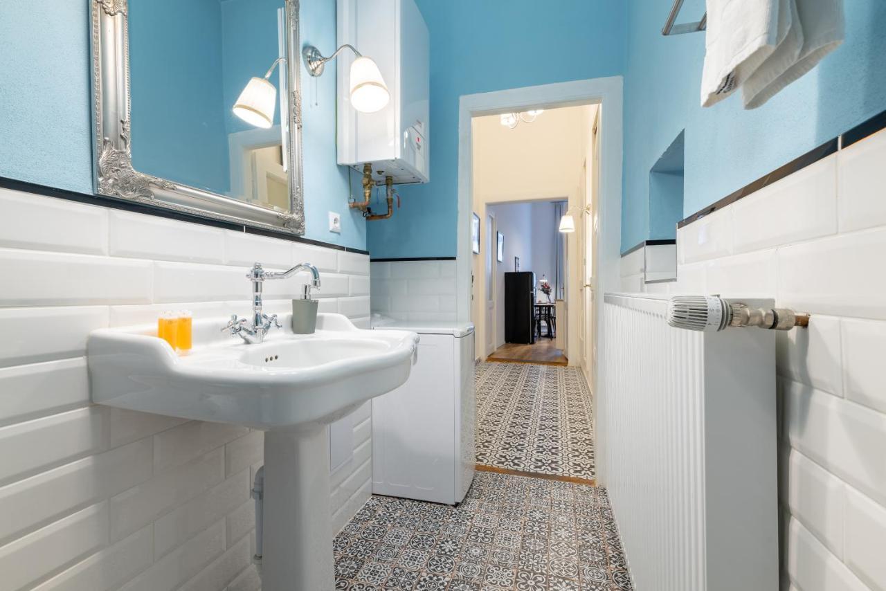Apartment Charming 1 Bedroom In The Center Of *