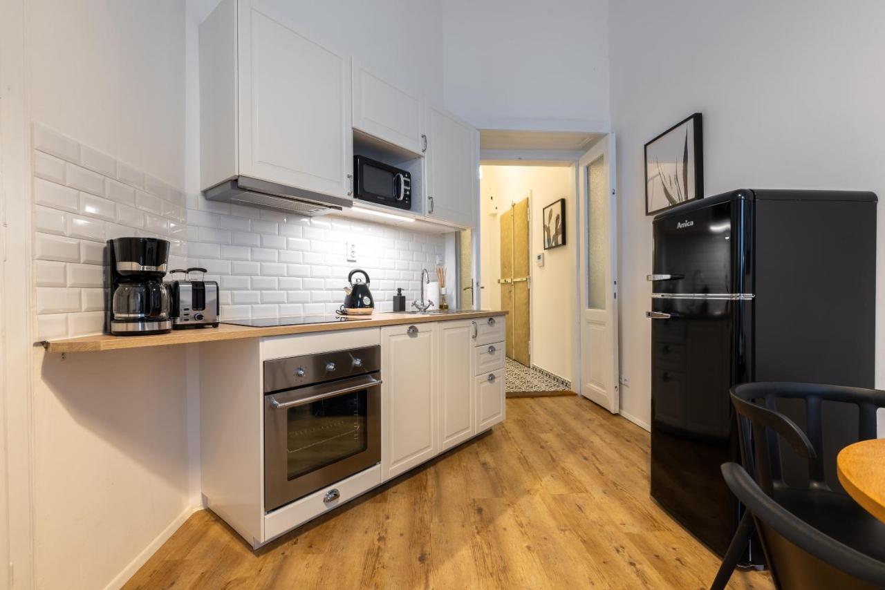 Charming 1 Bedroom In The Center Of *