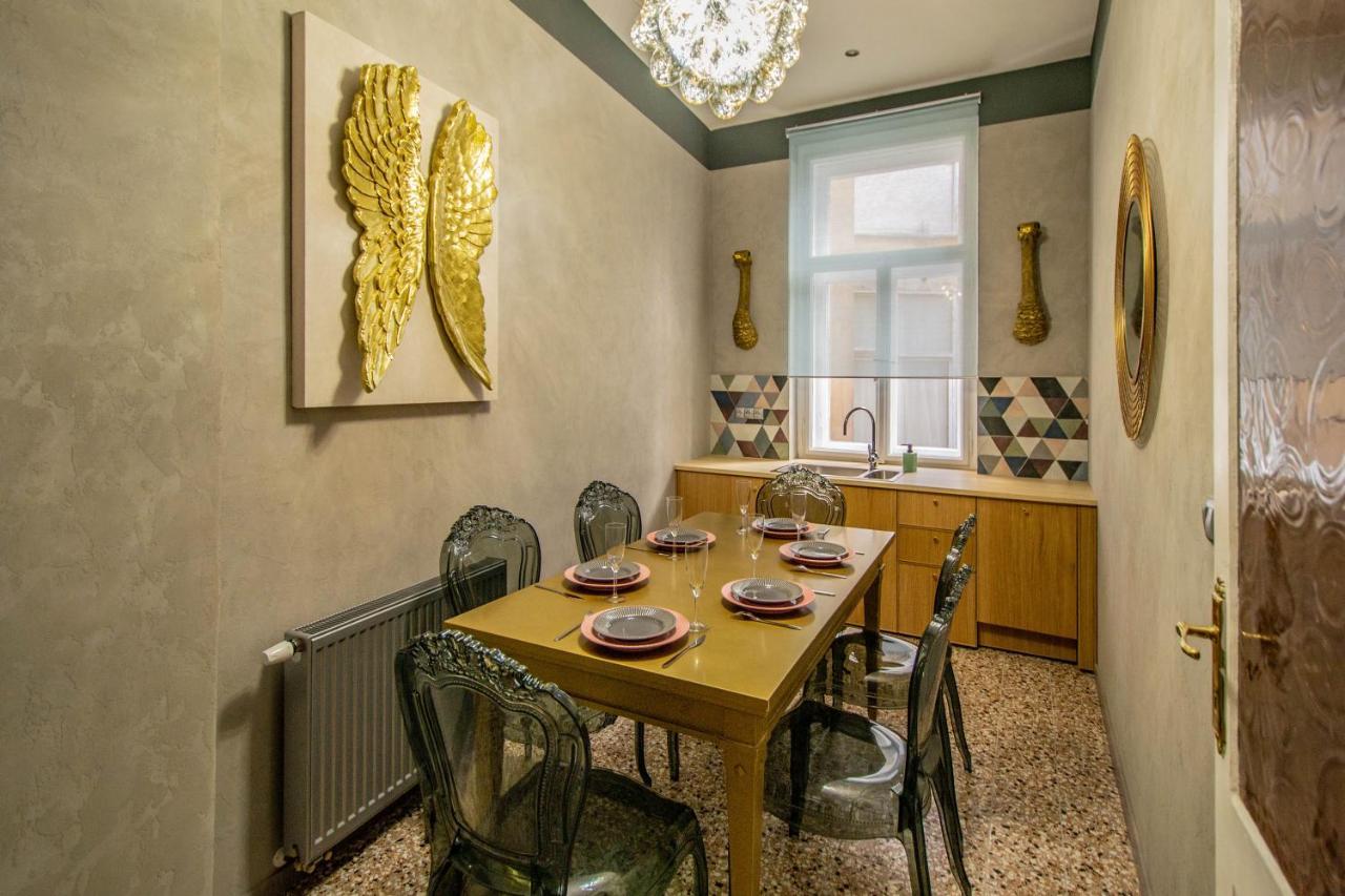 Apartment 3bdr Oasis In The Heart Of Prag