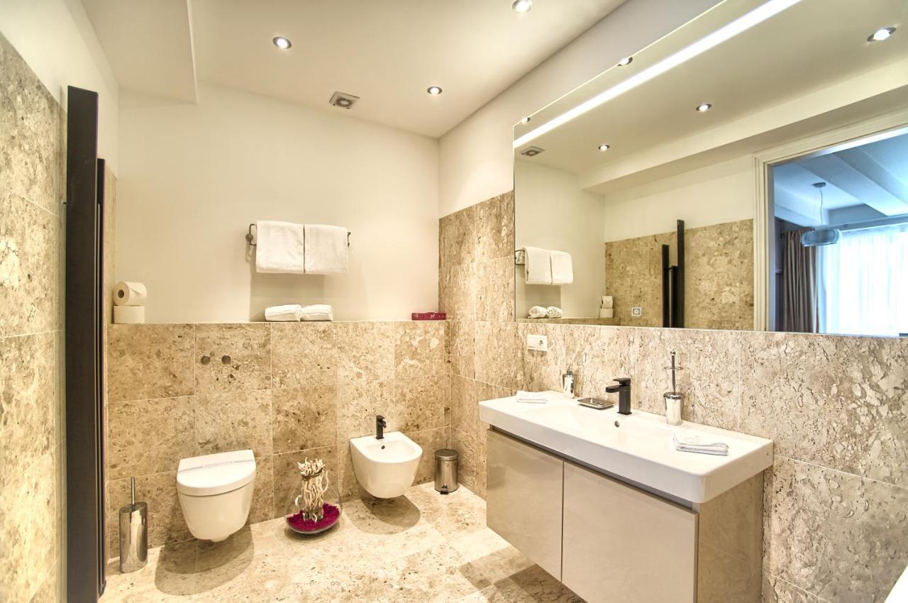 Exclusive 2 Bedroom Old Town - 2 Baths, Balcony And View - By Appartement