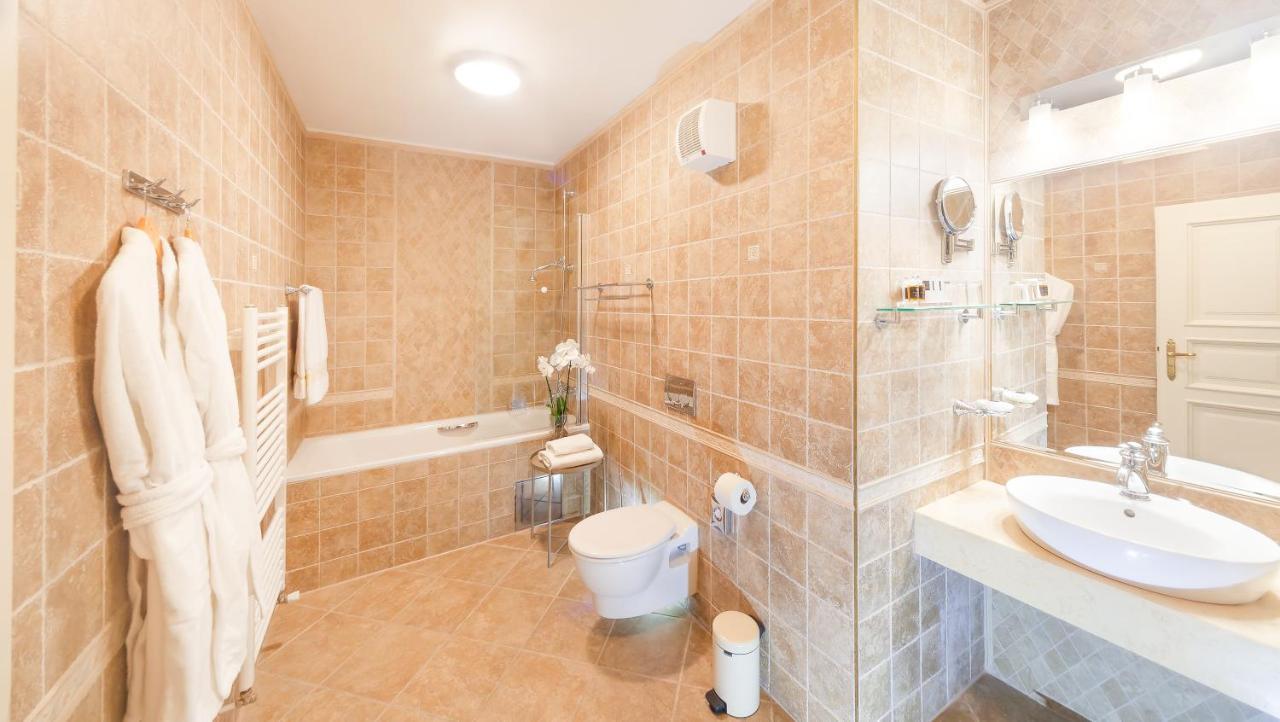 Hotel General Old Town 5*