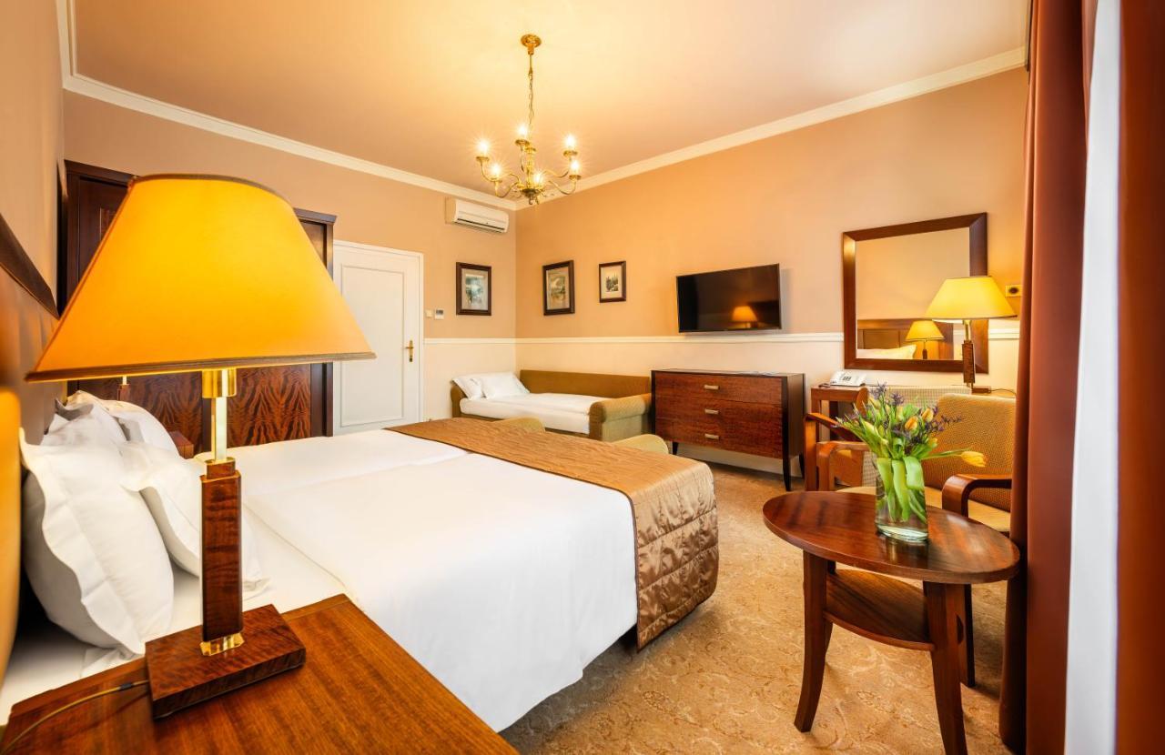 Esplanade Hotel 5*