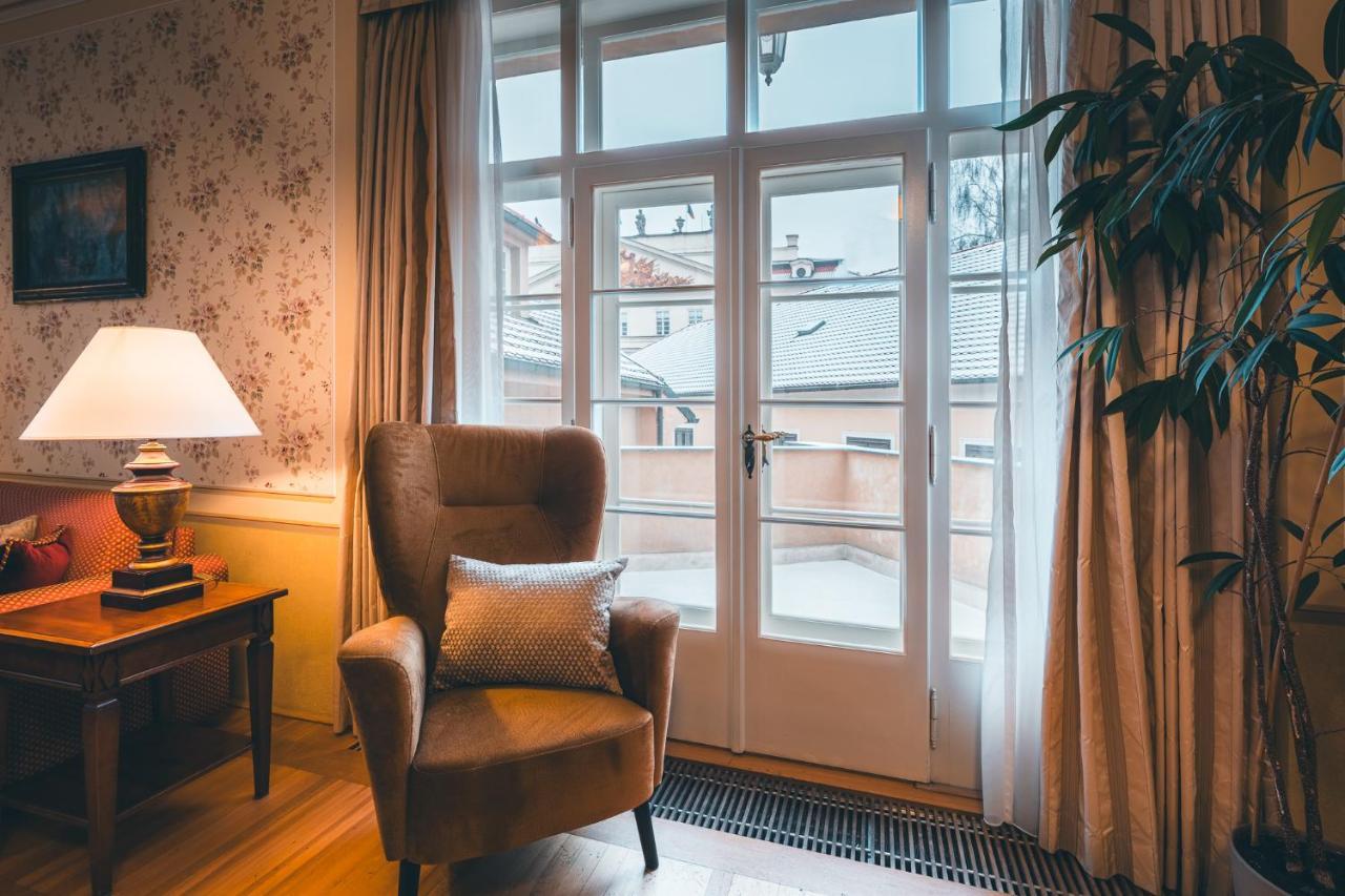 Appia Residences 4*