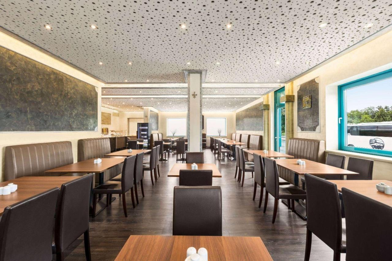 Otel Amedia Express Prague, Trademark Collection By Wyndham 3*