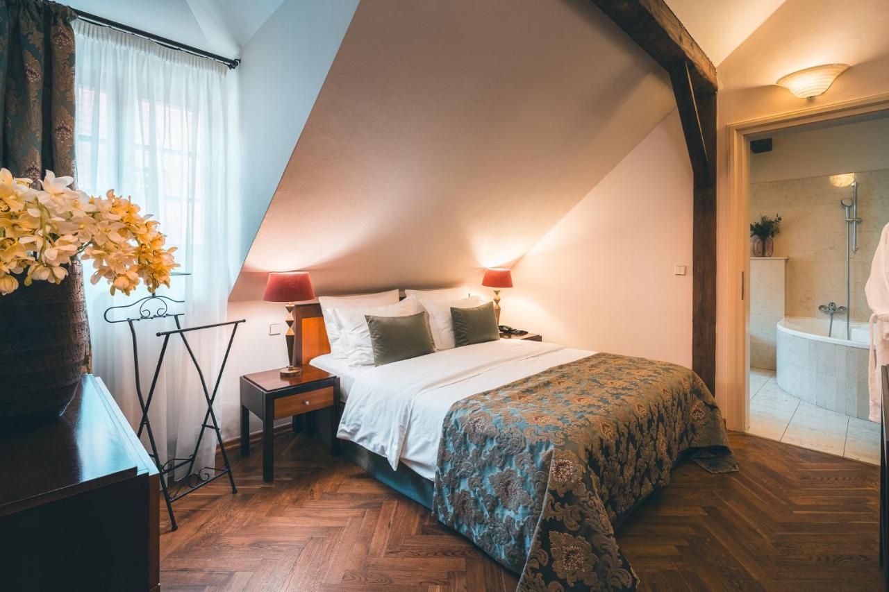 Appia Residences Hotel 4*