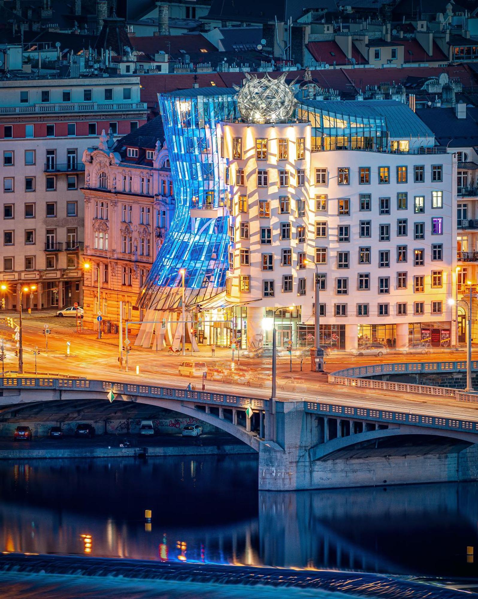 Dancing House - Tancici Dum 4* Praga