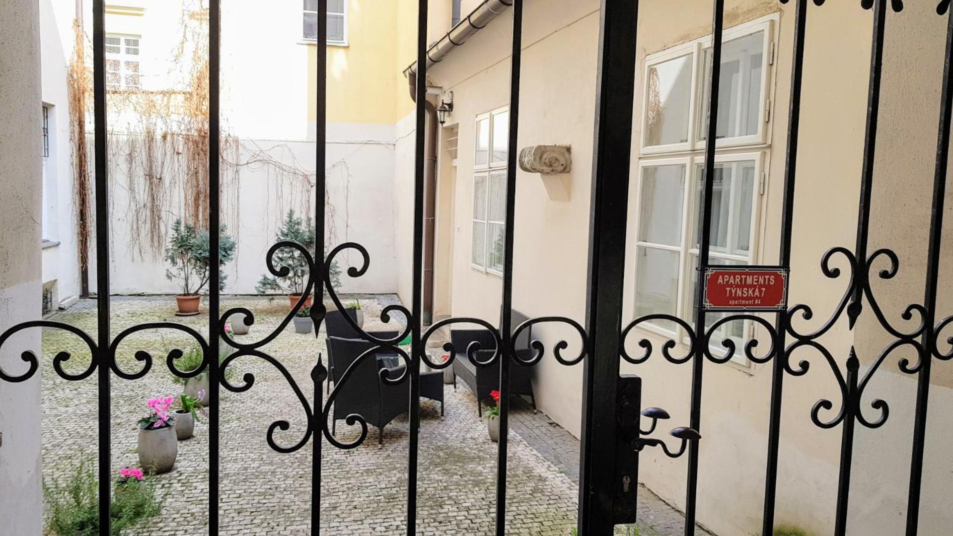 Tynska 7 Apartment