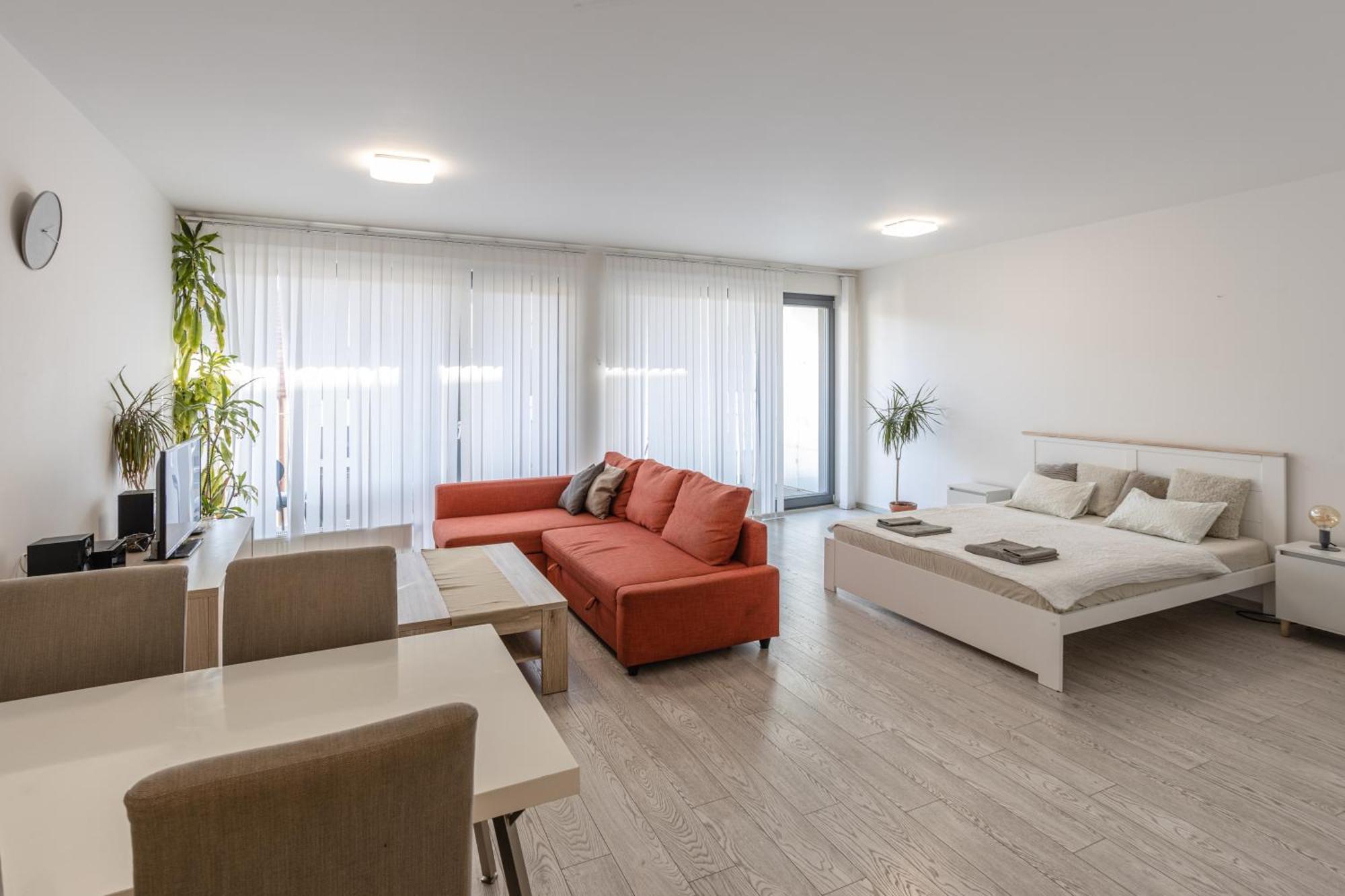 Spacious Terrace With Free Private Parking Daire