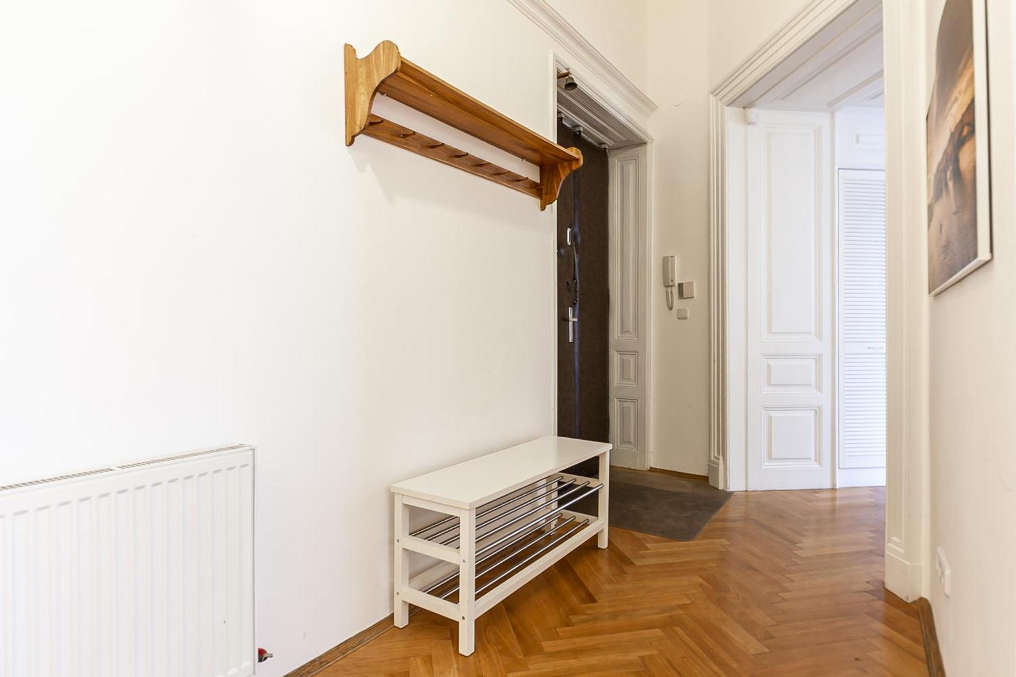 Royal Apartment By Charles Bridge View Of Saint Nicholas Church *