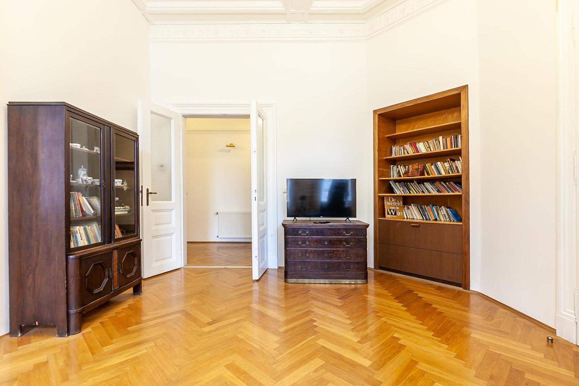 Royal Apartment By Charles Bridge View Of Saint Nicholas Church *