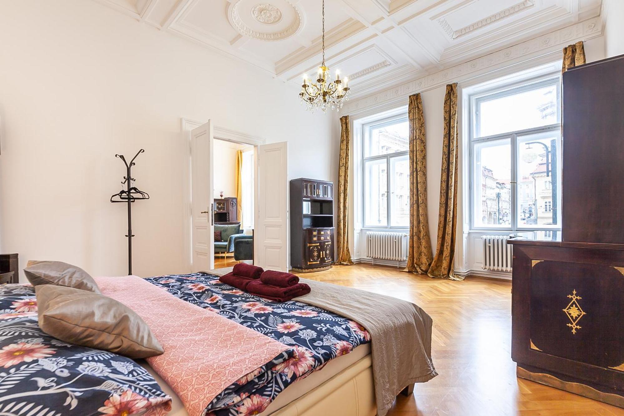 Royal Apartment By Charles Bridge View Of Saint Nicholas Church Apartment