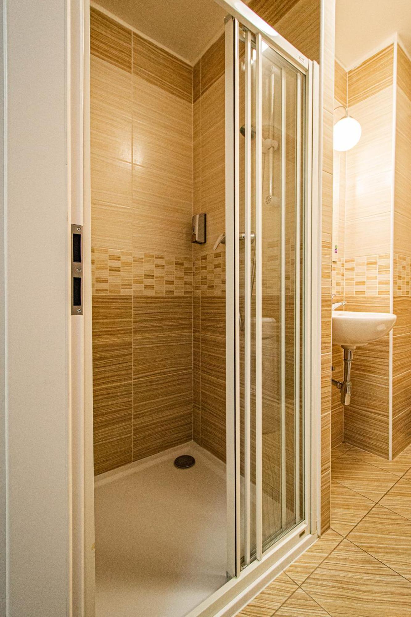 Old Town Rybna Apt By Ruterra *