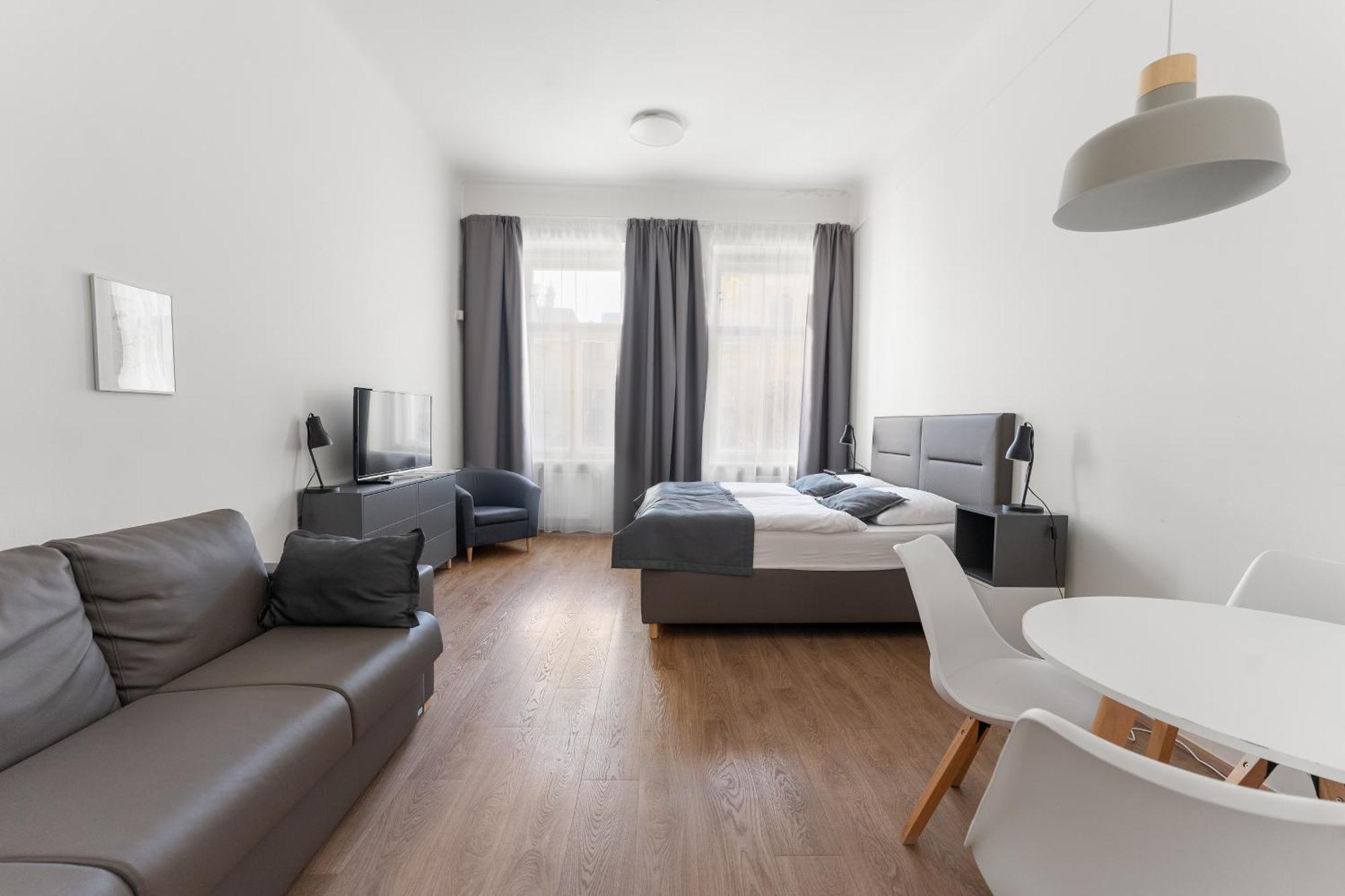 Aparthotel St Havel Old Town 4*