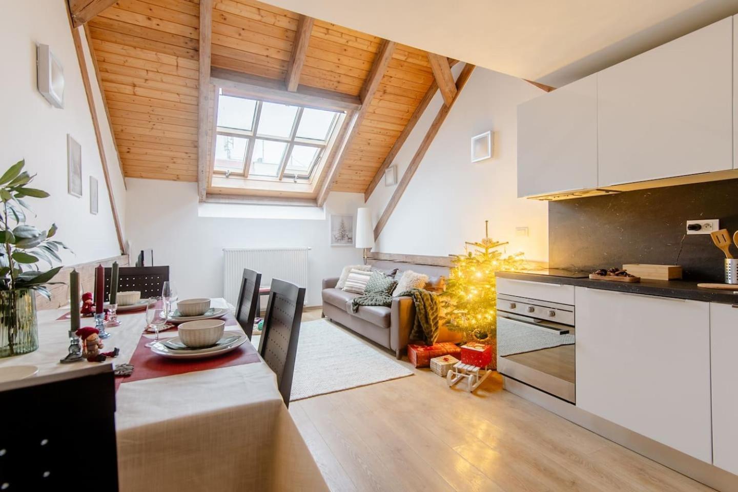 Place Of Grace - 50 Meters From Dancing House Apartment Prague