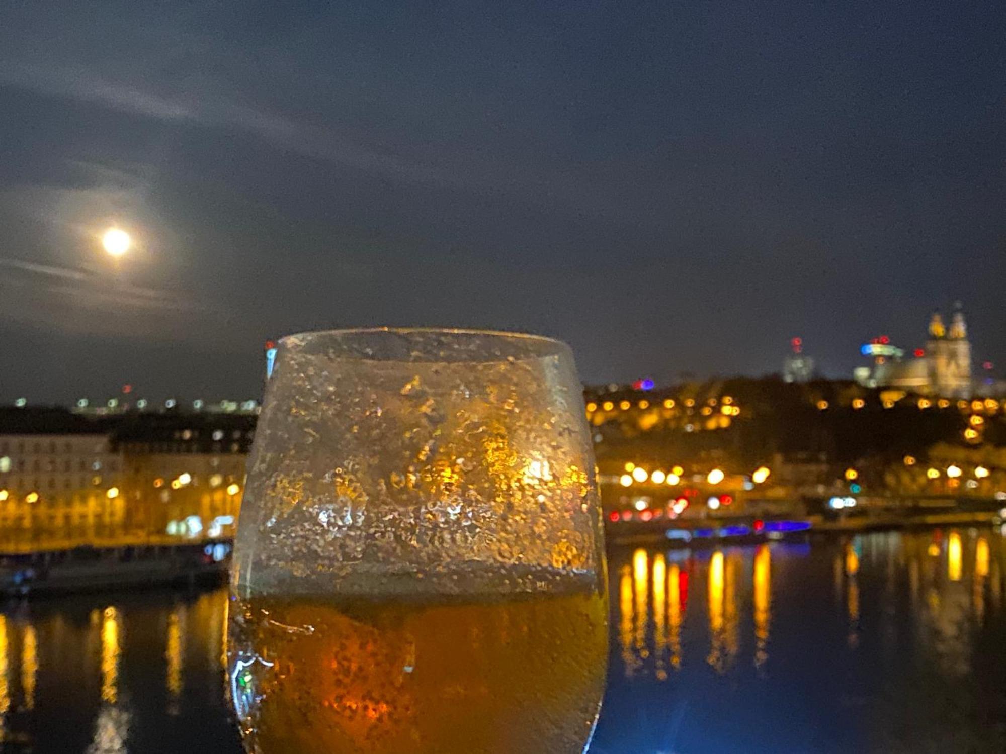 Spectacular Views For 1 Or 2 Prague