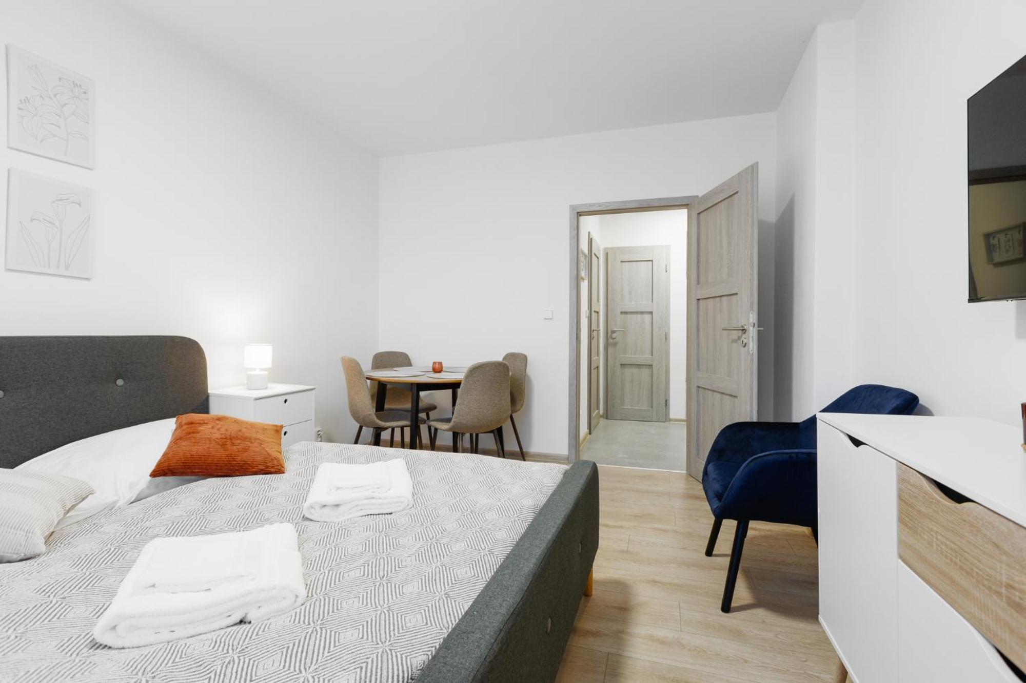 Apartment 2 Bedrooms Near The Metro