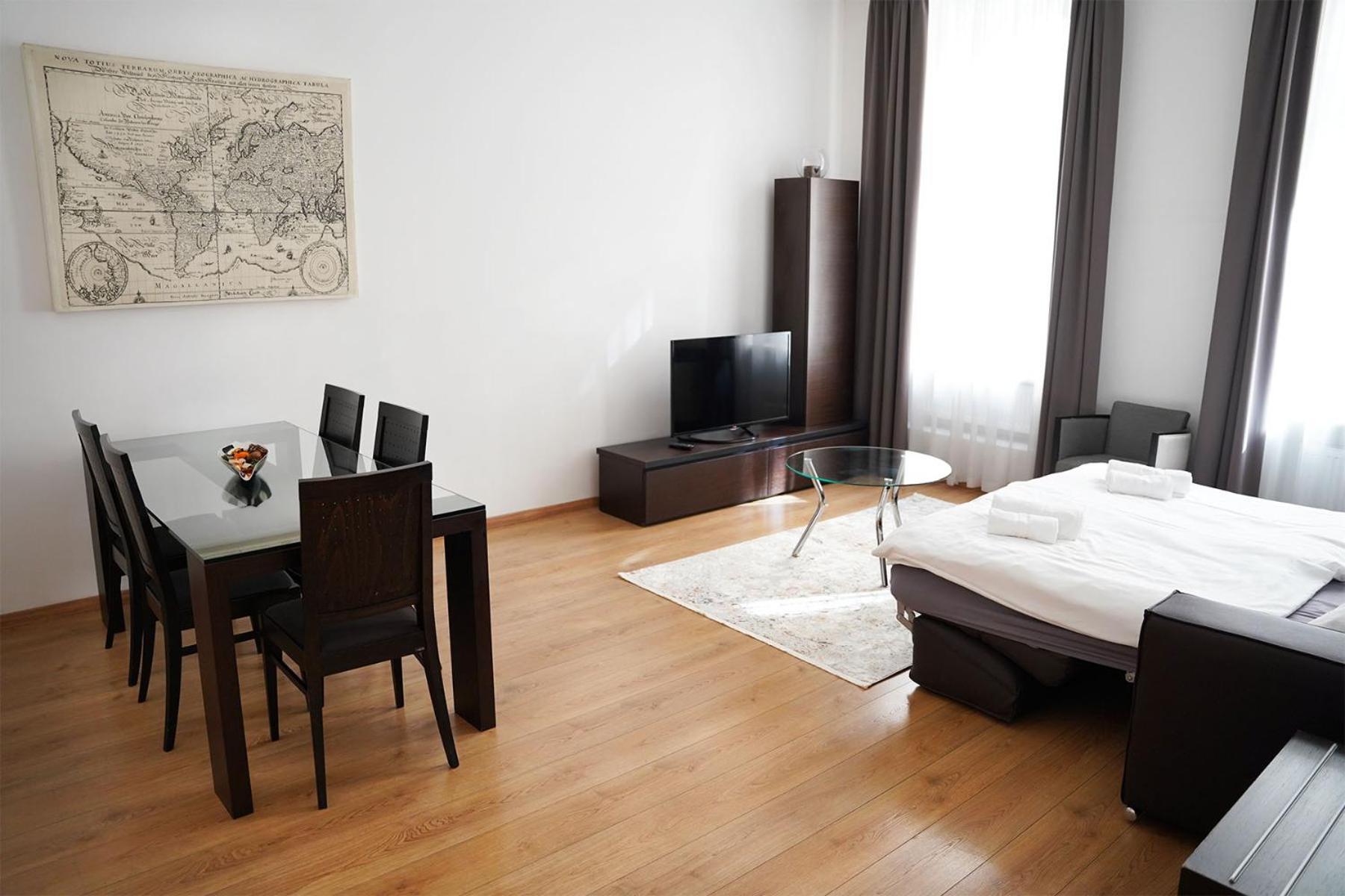 Riverside Palace Daire