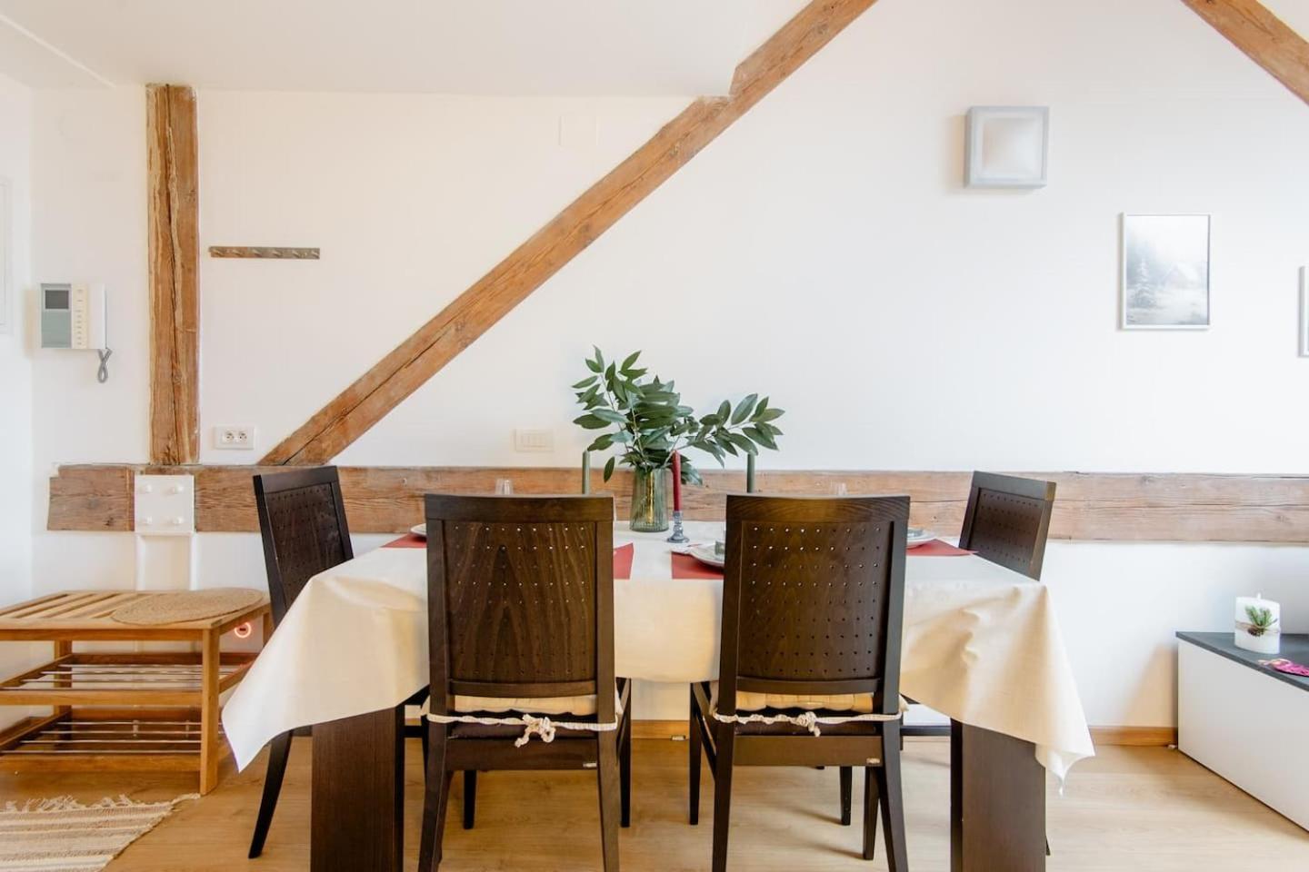 Place Of Grace - 50 Meters From Dancing House Apartment Prague