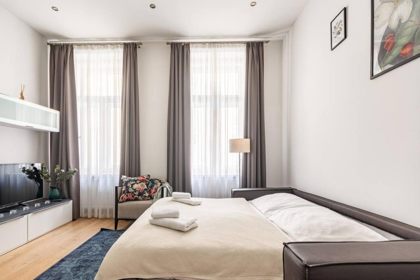Apartment Place Of Grace - 50 Meters From Dancing House Prague