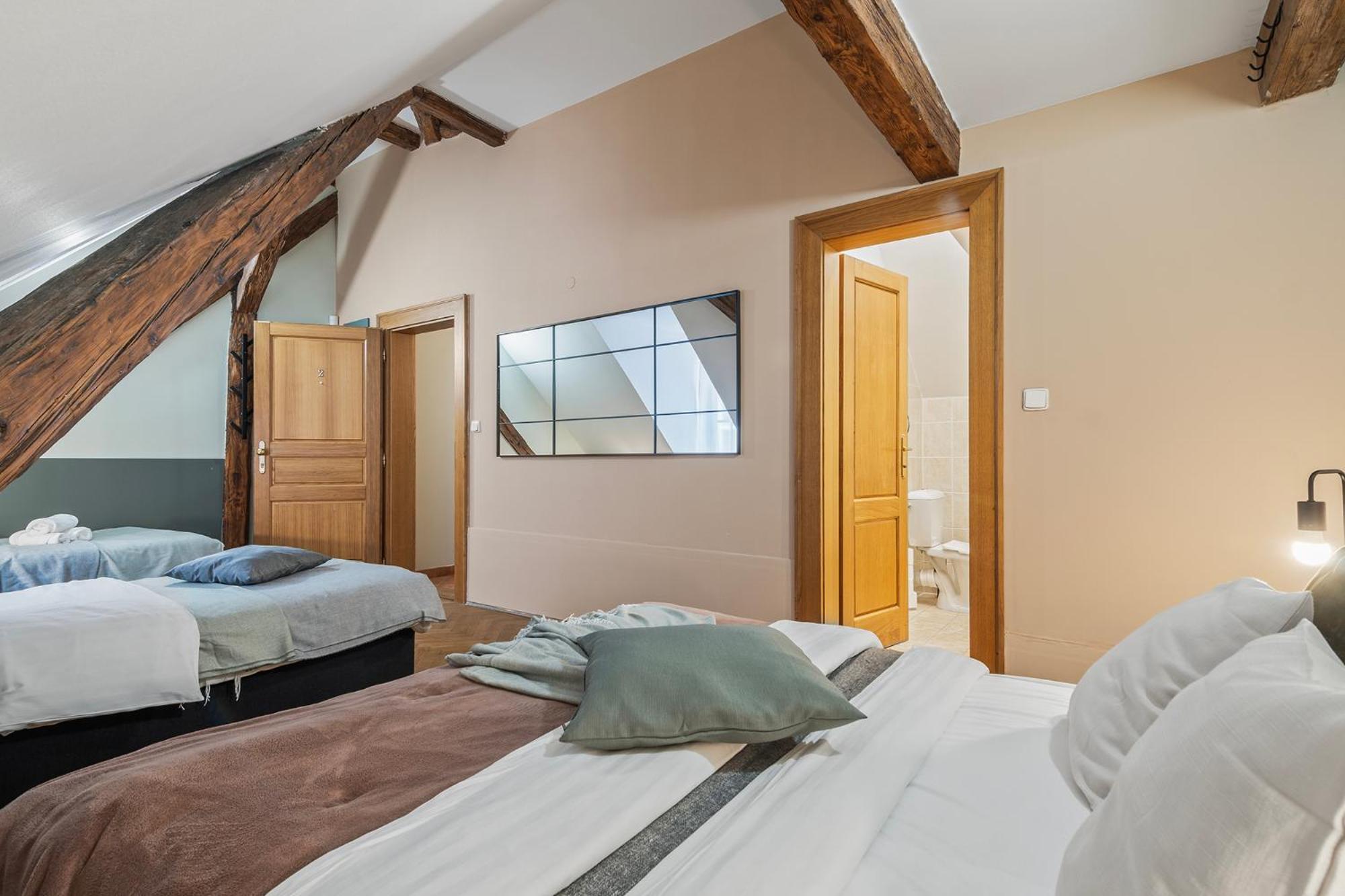 Apartment Charles Bridge Historical Apts By Michal&friends *