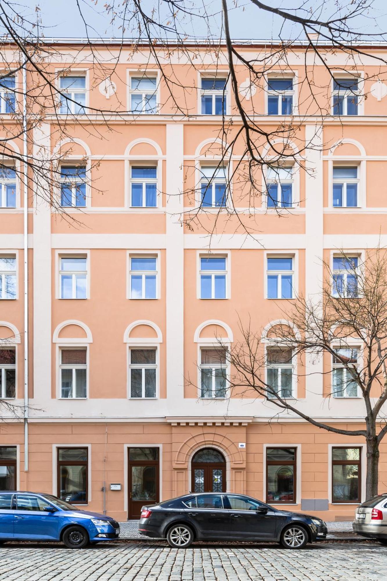 Turnkey I Karlin Square Apartment