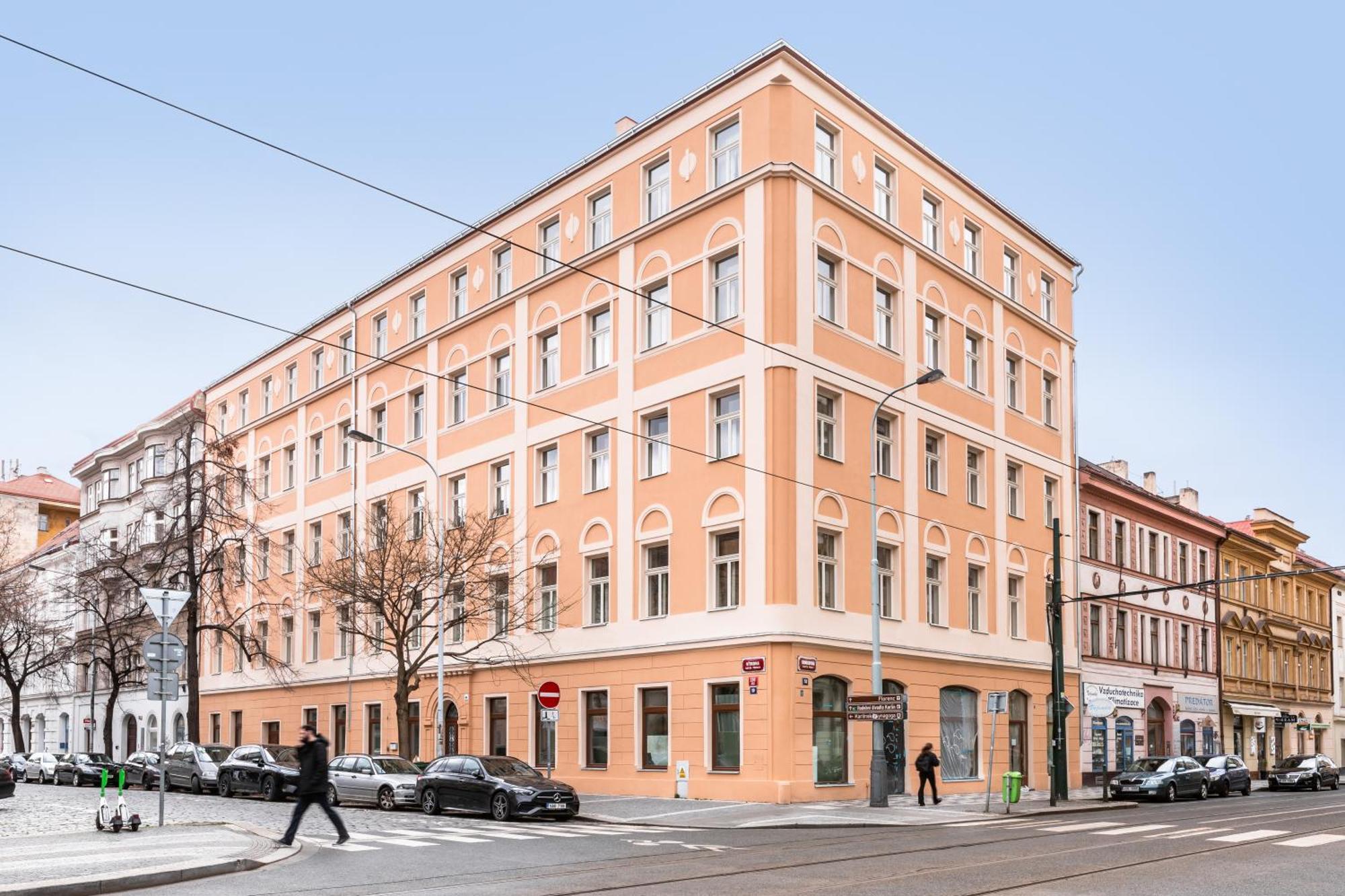 Turnkey I Karlin Square * Prague