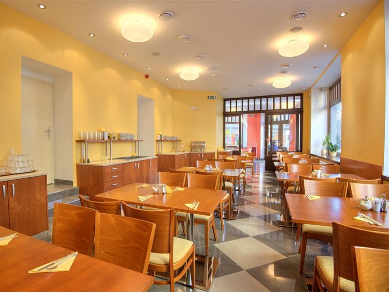 Otel Gloria 4*