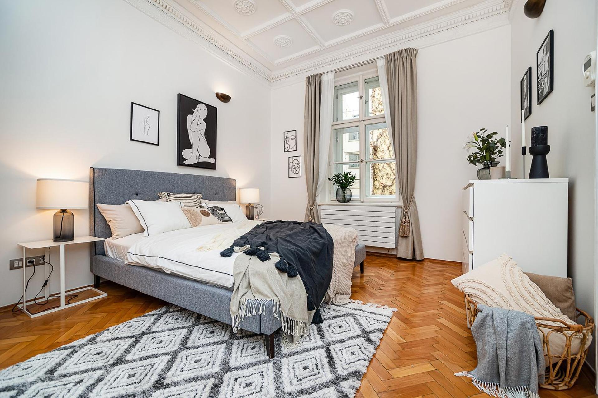 Luxurious Two-bedroom In The Old Town Apartamento