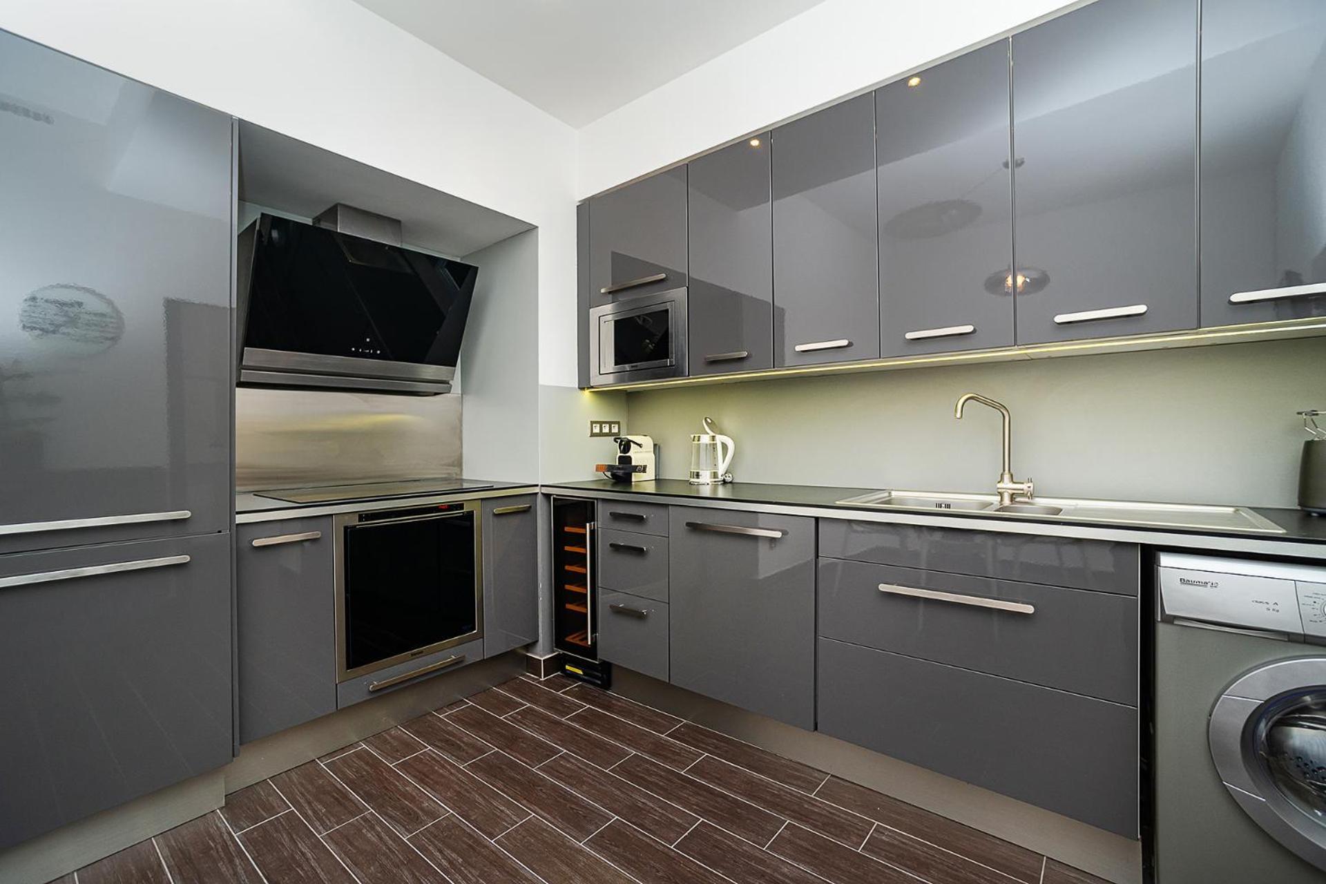 Luxurious Two-bedroom In The Old Town Praga