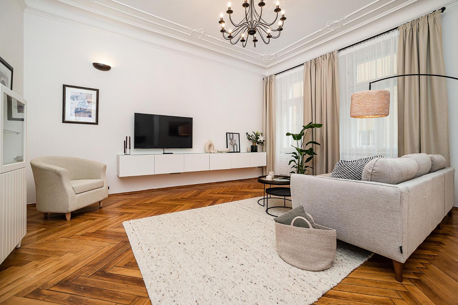 Luxurious Two-bedroom In The Old Town Apartamento