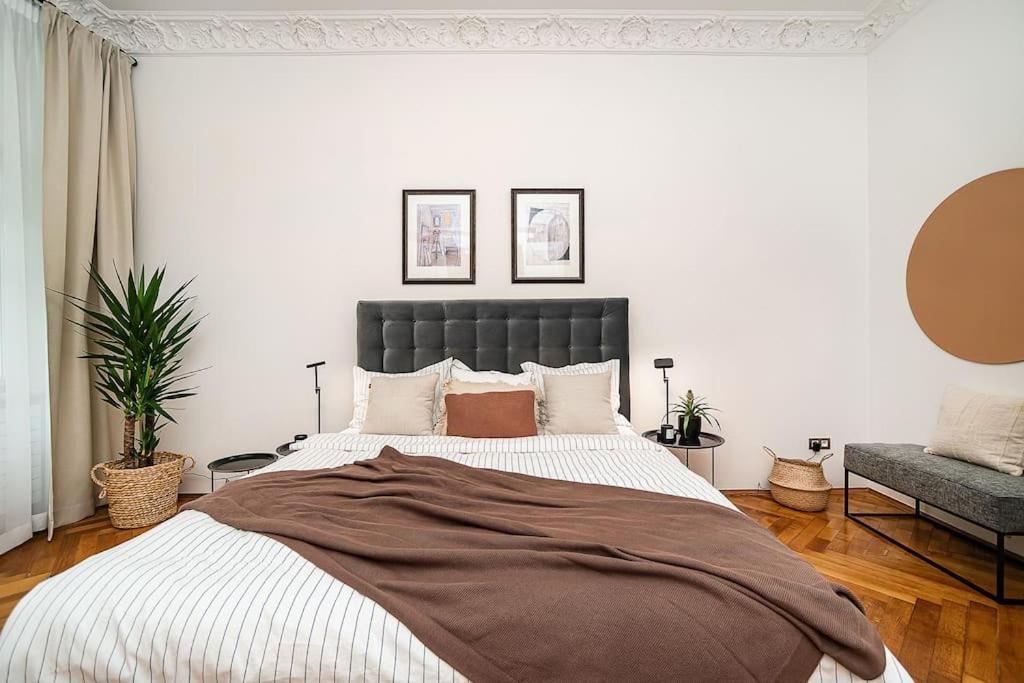 Luxurious Two-bedroom In The Old Town Apartamento Praga