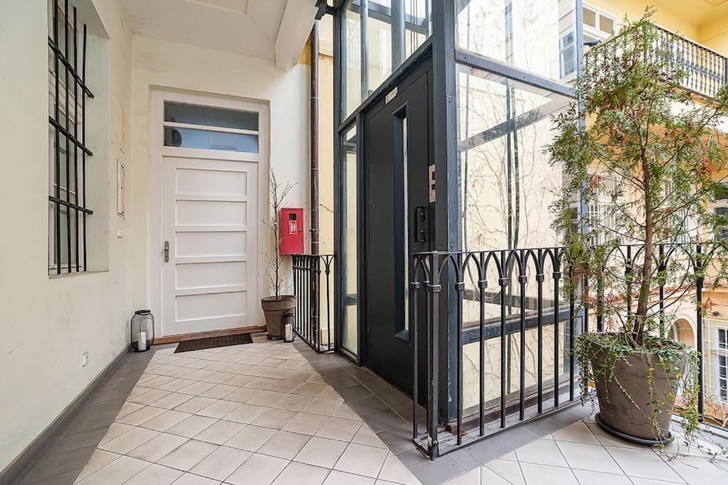 Luxurious Two-bedroom In The Old Town Apartamento Praga