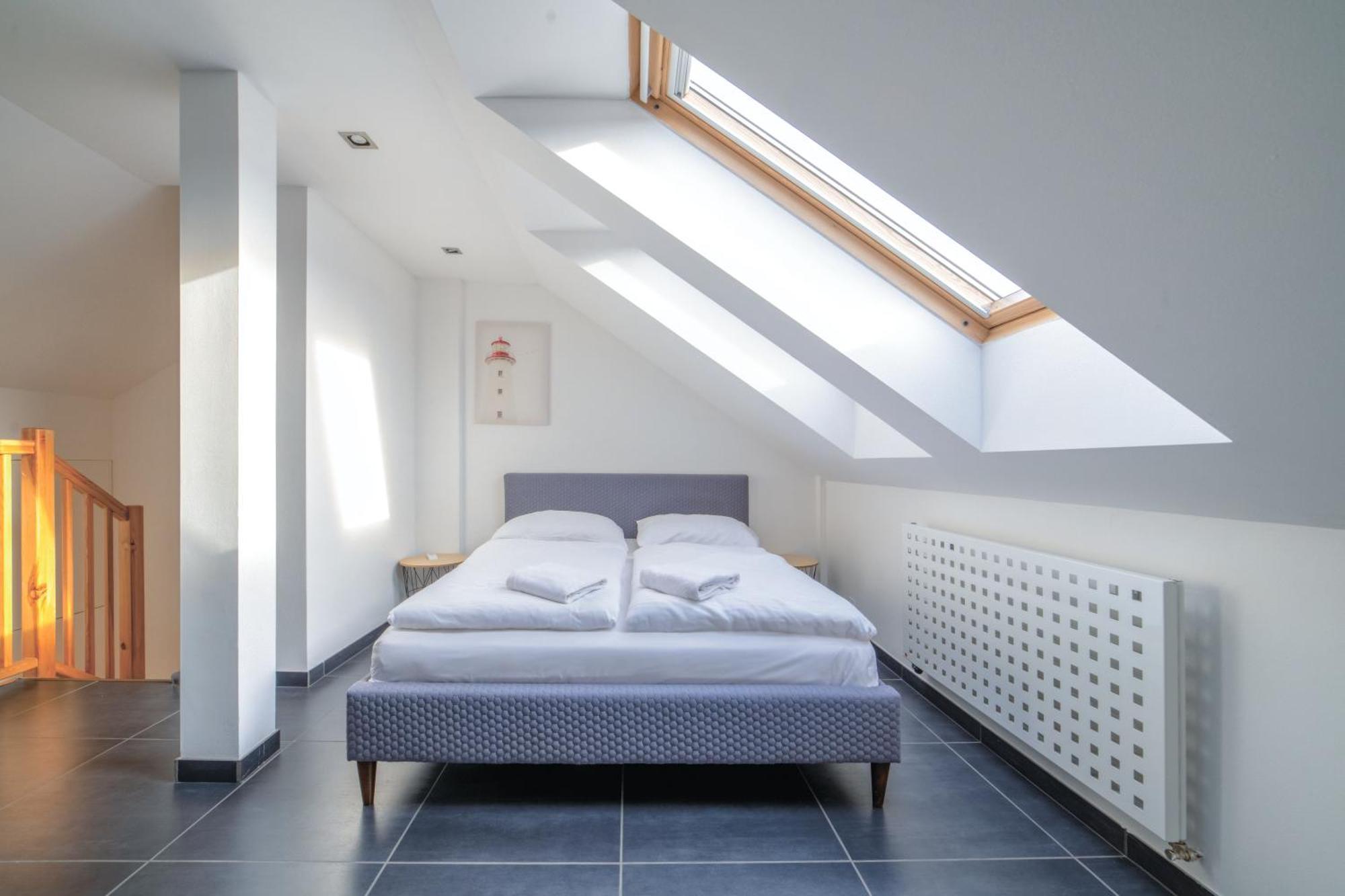 Apartment Modaloft Duplex By Rentez Prague