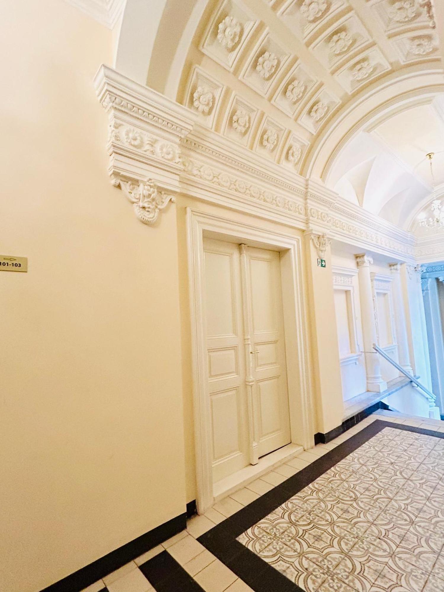 New Design & Style 50m From Wenceslas Square Apartment